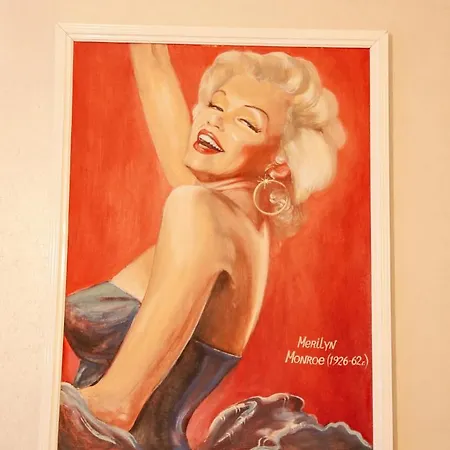 Monro - Heart Of Lejlighed