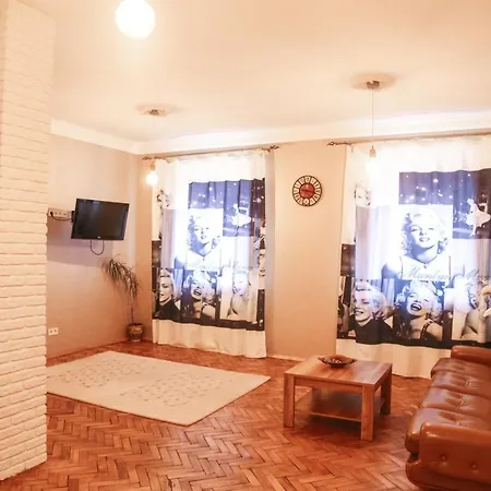 Monro - Heart Of Lejlighed