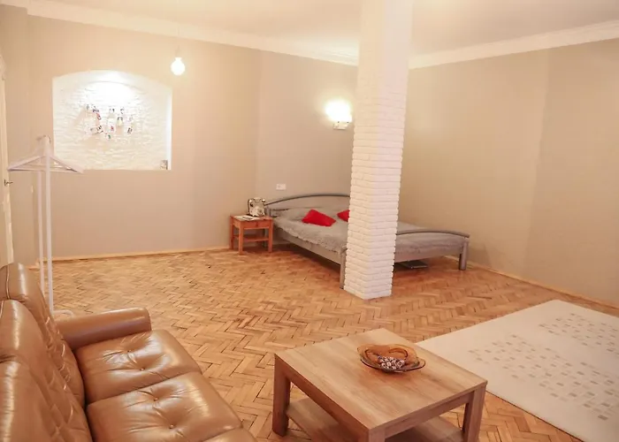 Monro - Heart Of Appartement