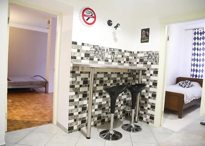 Monro - Heart Of Appartement